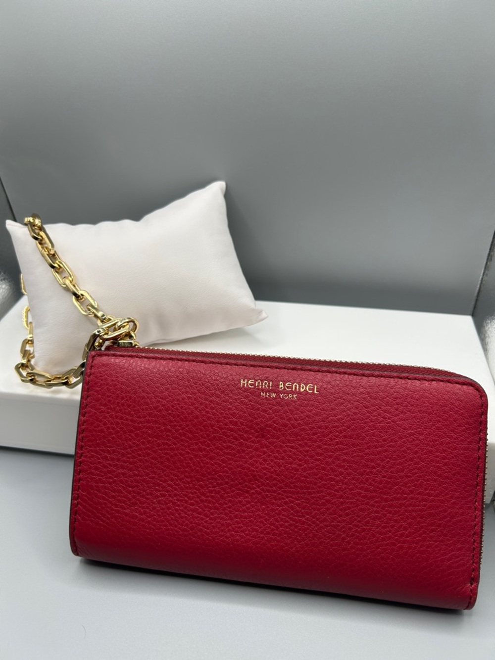 Henri Bendel Chain Zip Wallet